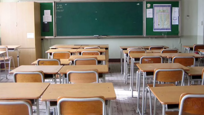 banchi-scuola.webp