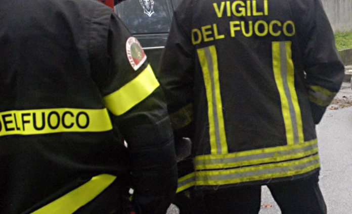 Donna morta carbonizzata in casa a Pozzuoli (Napoli), si indaga